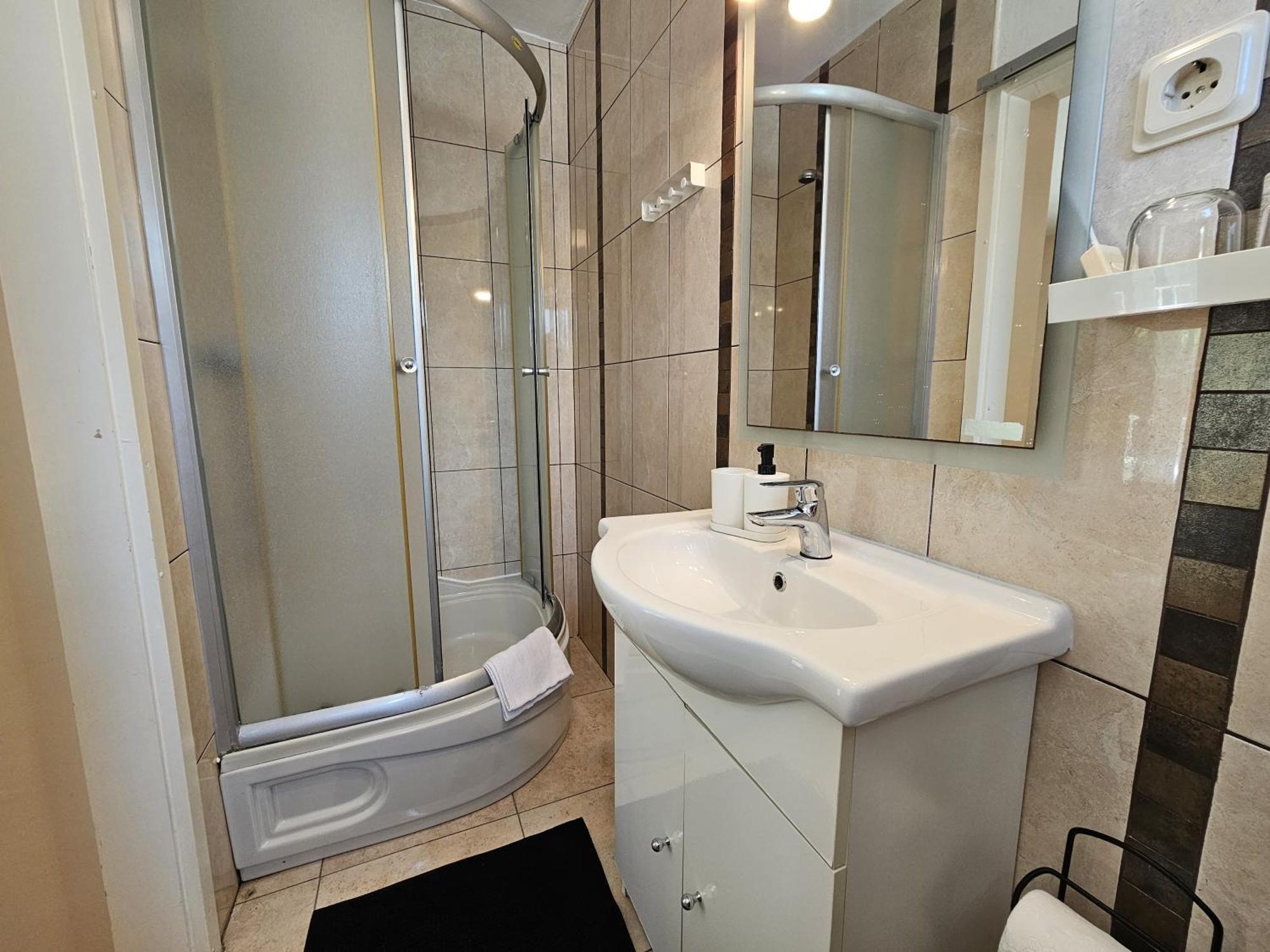 Apartments Mirko مالينسكا المظهر الخارجي الصورة